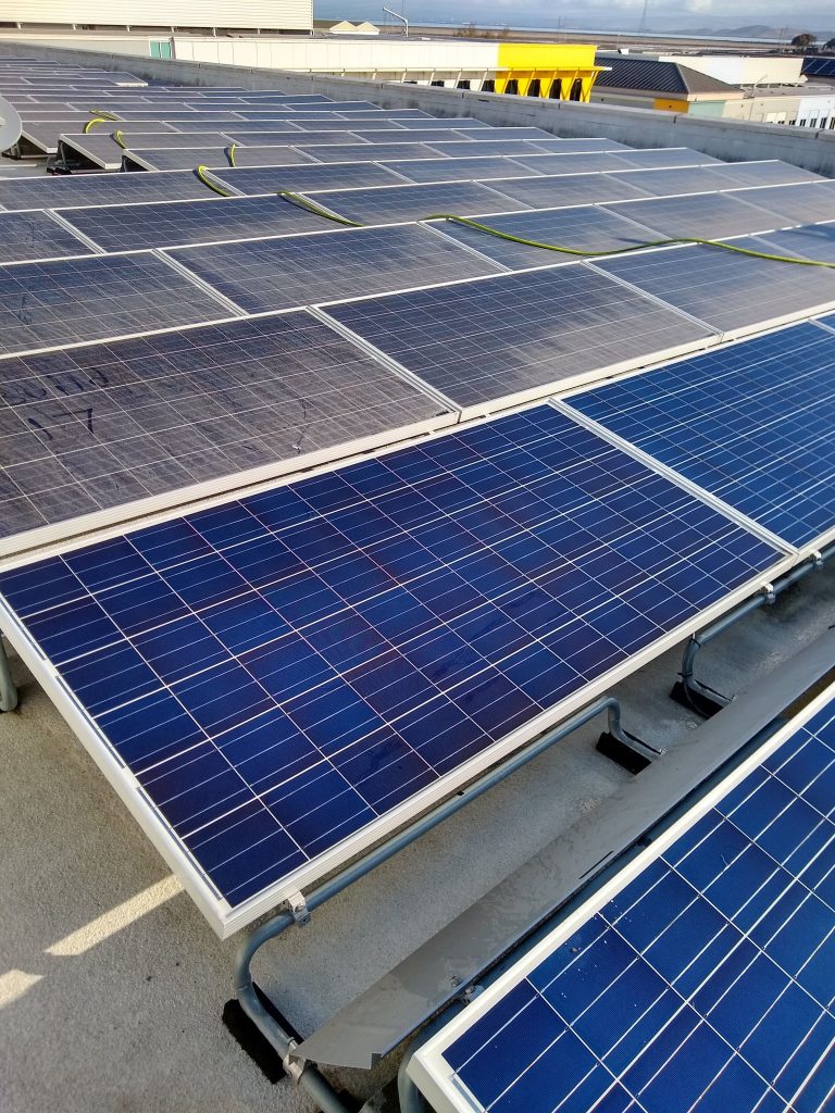 Large commercial rooftop solar panel field